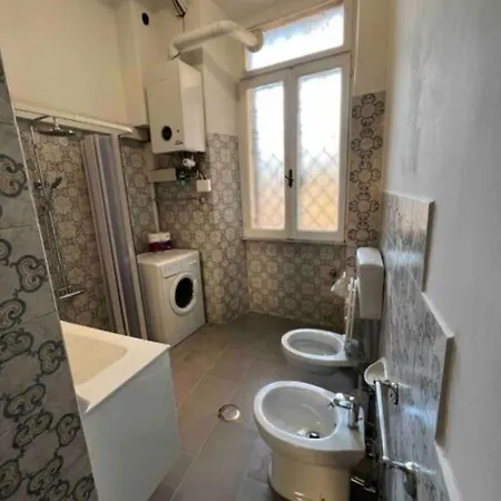 Maison Leone Iv 22 *